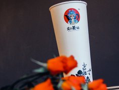 恭喜河北张女士夫妻加盟尊龙凯时 - 人生就是搏!奶茶大家庭，他们将面临怎样的机遇与挑战？